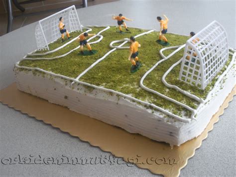 futbol sahası pasta
